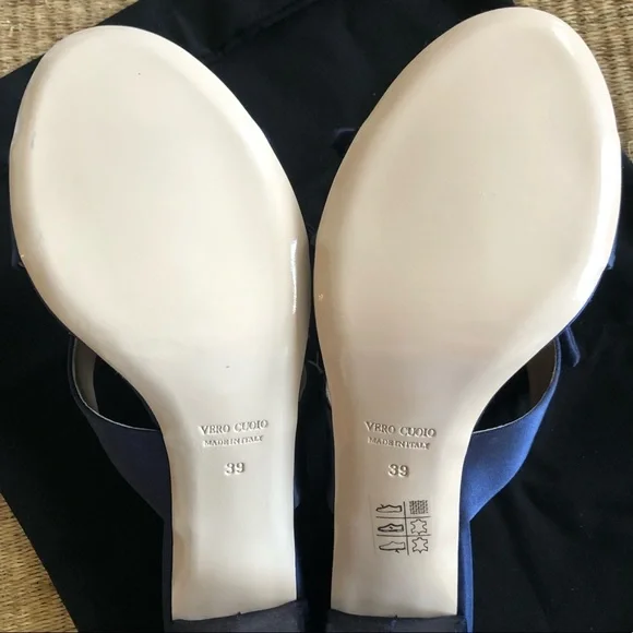 Barneys New York Silk Sandals from Italy in Navy. Size 39, 3.5” Heel. New! - Picture 8 of 13